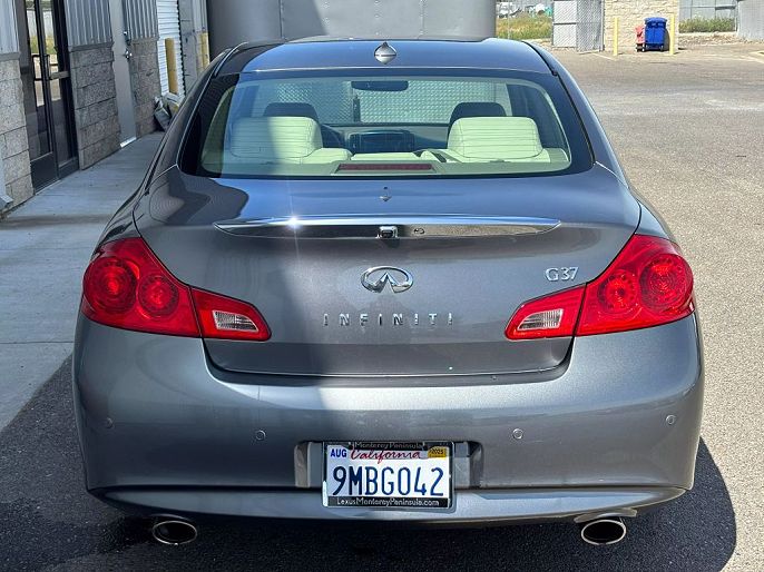 2013 Infiniti G37