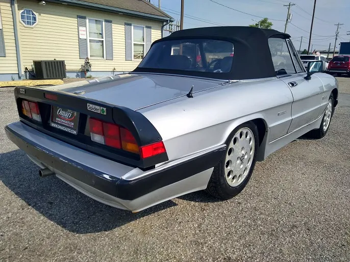 1988 Alfa Romeo Spider