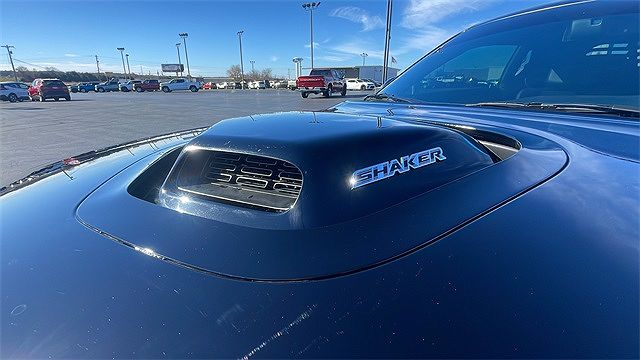 2017 Dodge Challenger R/T image 3