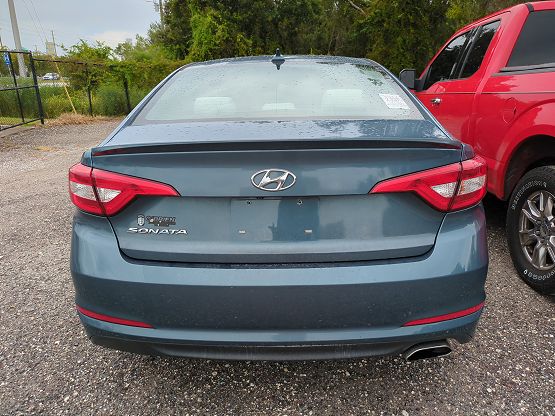 2017 Hyundai Sonata SE photo 2