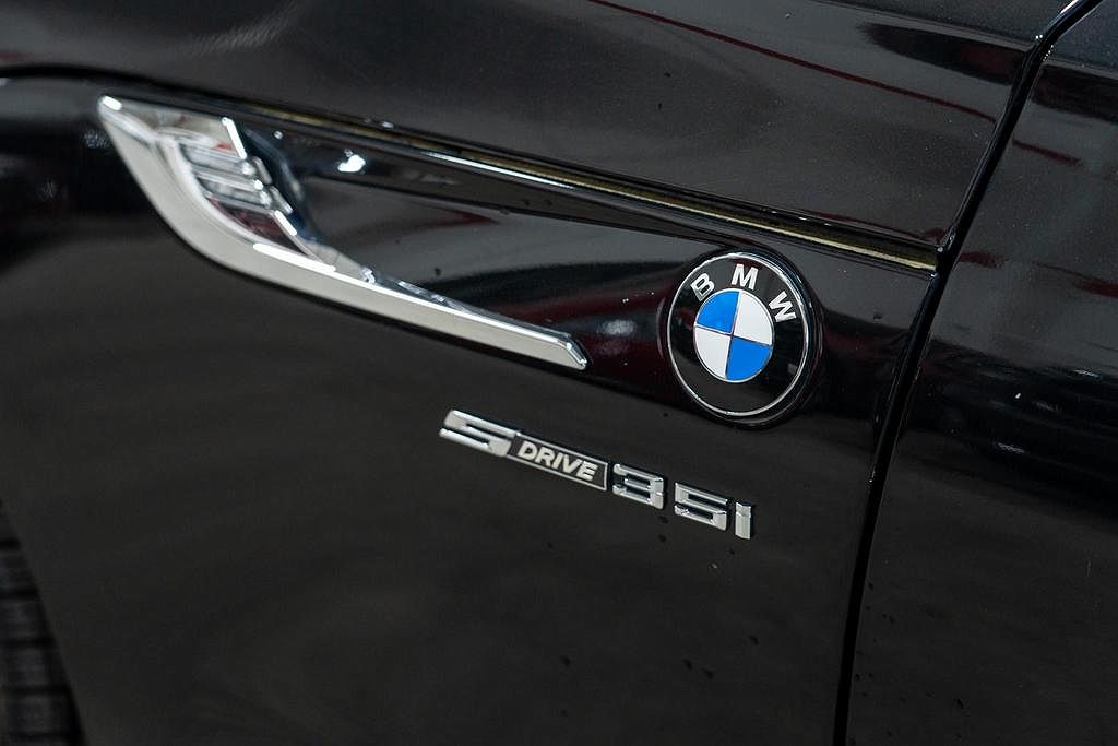 2016 BMW Z4 sDrive35i image 3