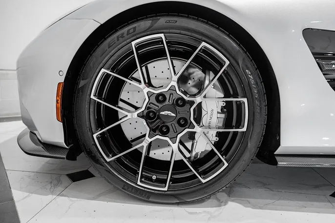 2025 Aston Martin Vanquish