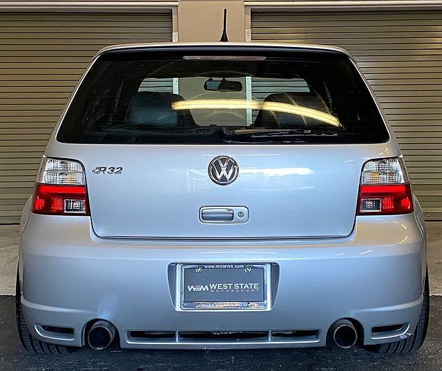 2004 Volkswagen R32 null image 5