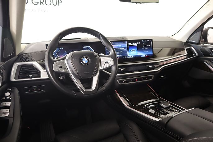2024 BMW X7