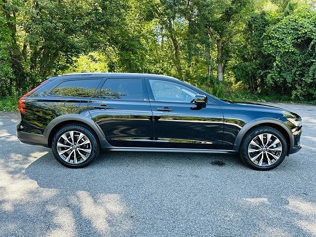 2024 Volvo V90
