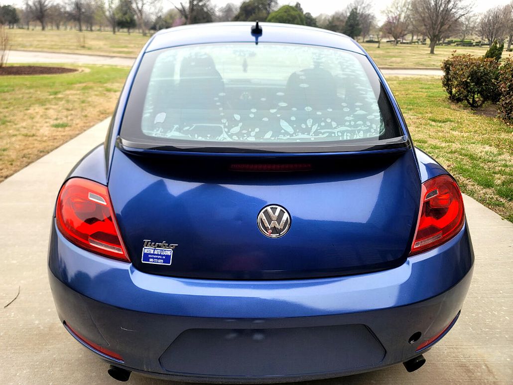 2012 Volkswagen Beetle null image 3