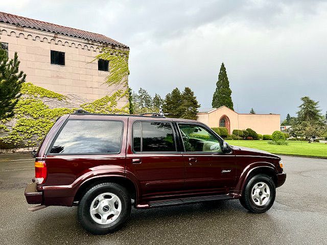 2000 Ford Explorer Limited Edition image 4