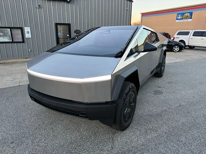 2025 Tesla Cybertruck