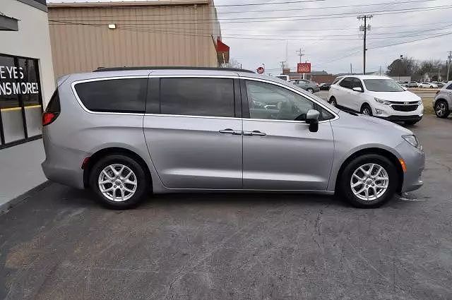 2021 Chrysler Voyager