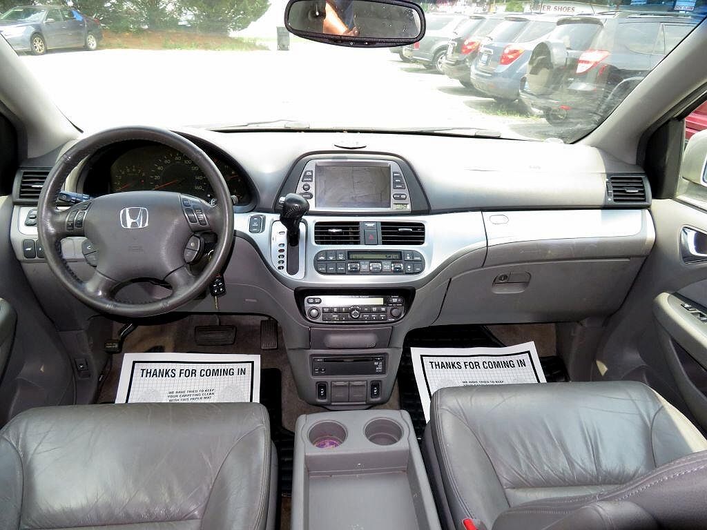 2008 Honda Odyssey Touring image 11