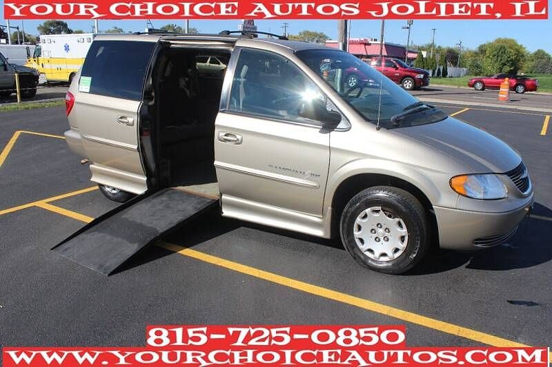 2003 Chrysler Town & Country LX image 0