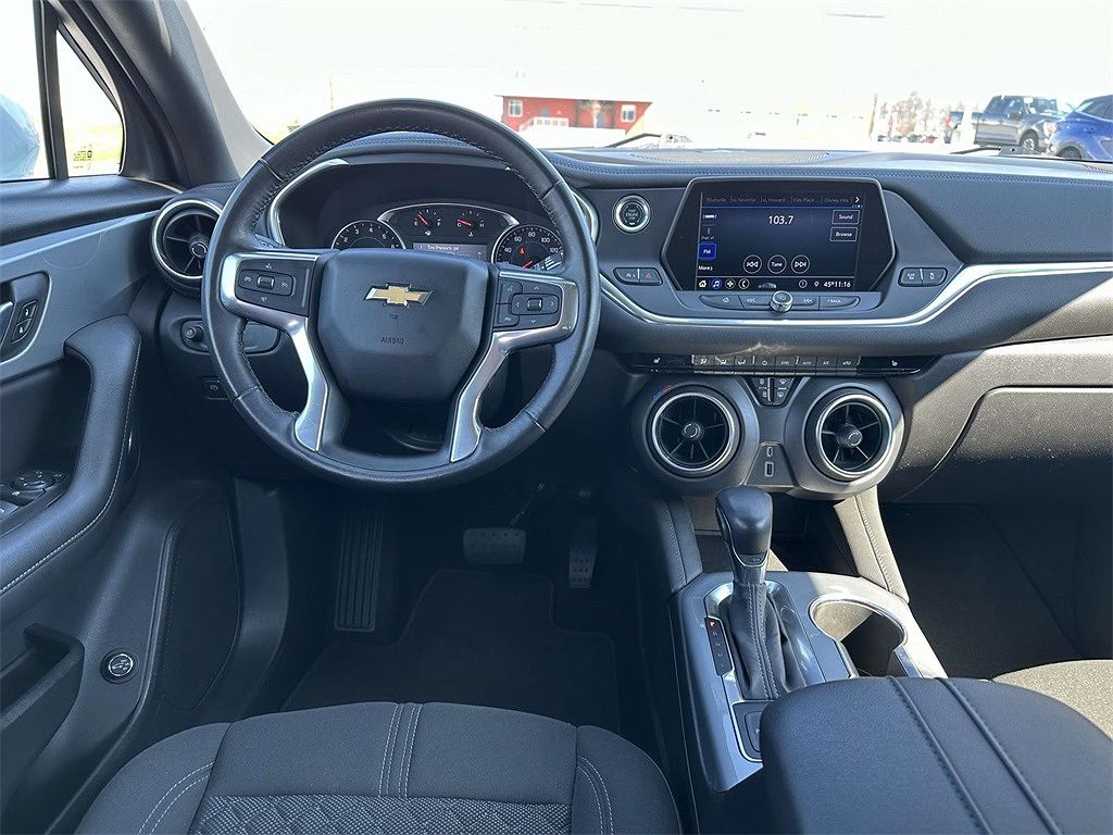 2020 Chevrolet Blazer LT2 image 1