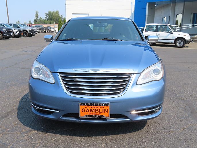 2011 Chrysler 200