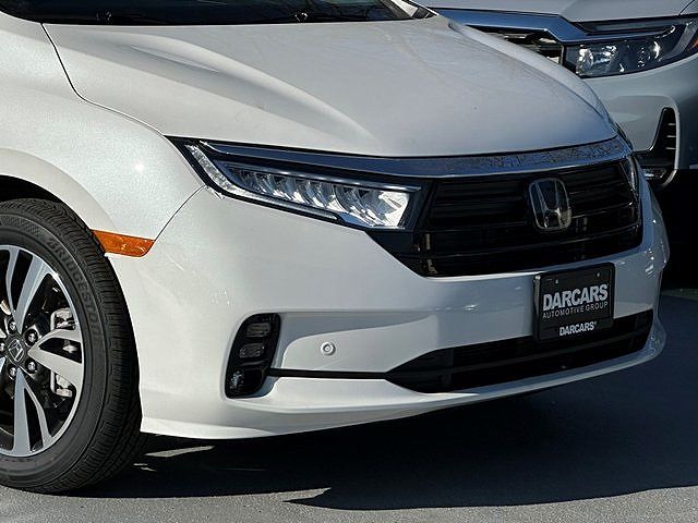 2024 Honda Odyssey Touring image 1