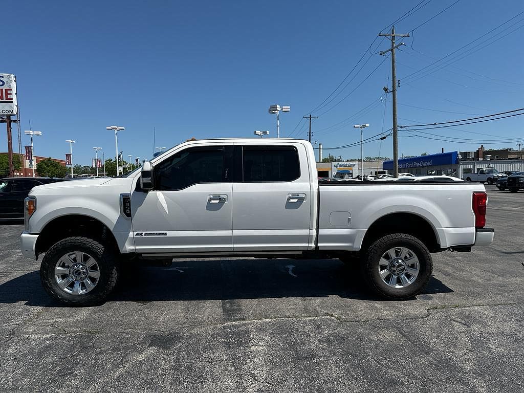 2019 Ford F-350 Limited image 5