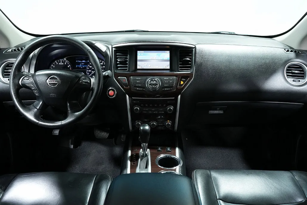 2013 Nissan Pathfinder SL image 1