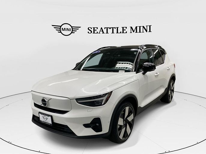 2024 Volvo XC40
