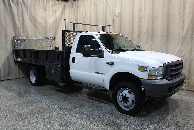 2003 Ford F-550 XL image 0