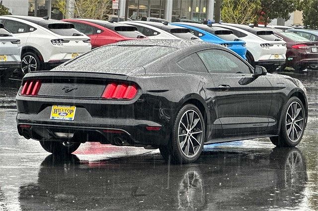 2015 Ford Mustang null image 3