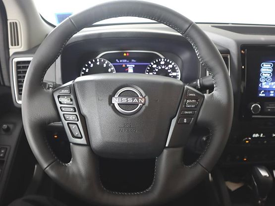 2024 Nissan Frontier SV photo 11