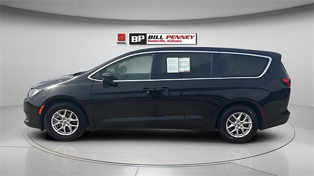2022 Chrysler Voyager