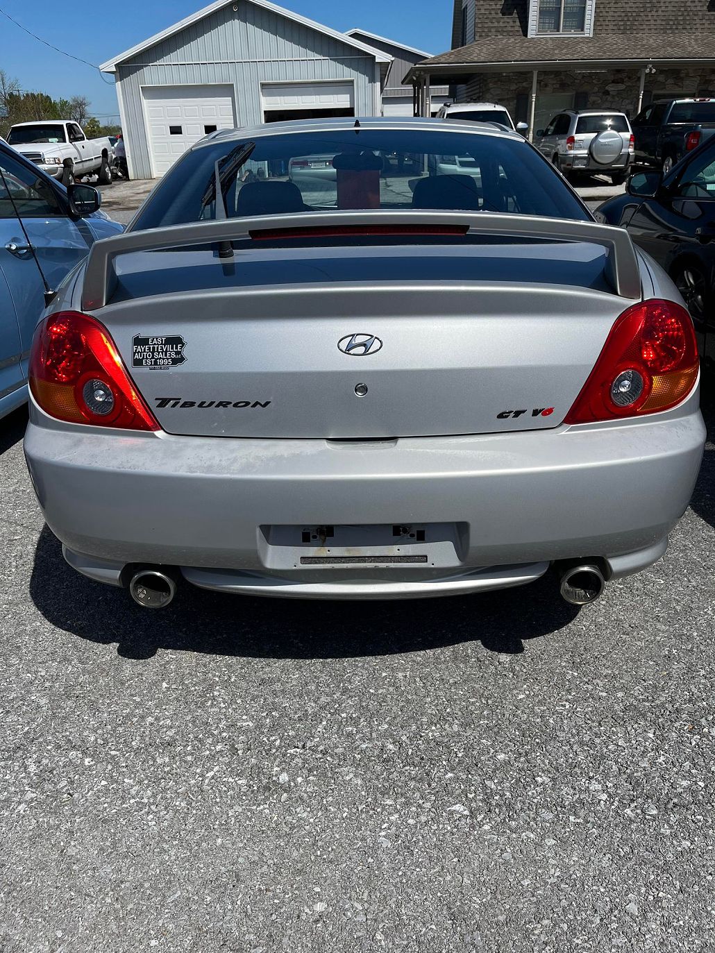 2004 Hyundai Tiburon GT image 1
