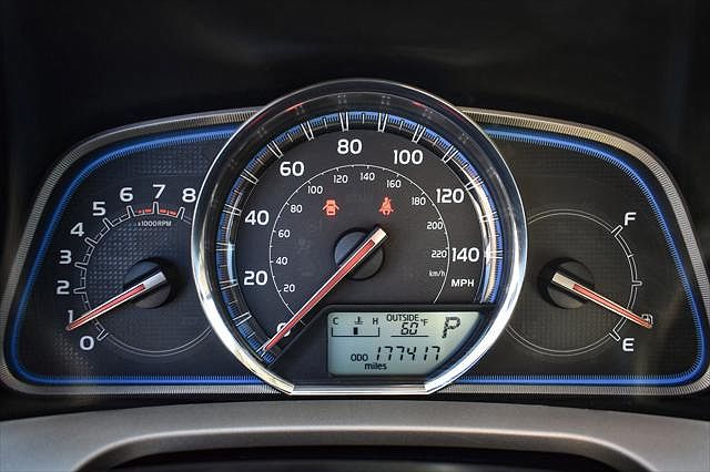 2014 Toyota RAV4 Limited Edition image 34