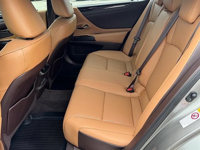 2019 Lexus ES 350 image 2