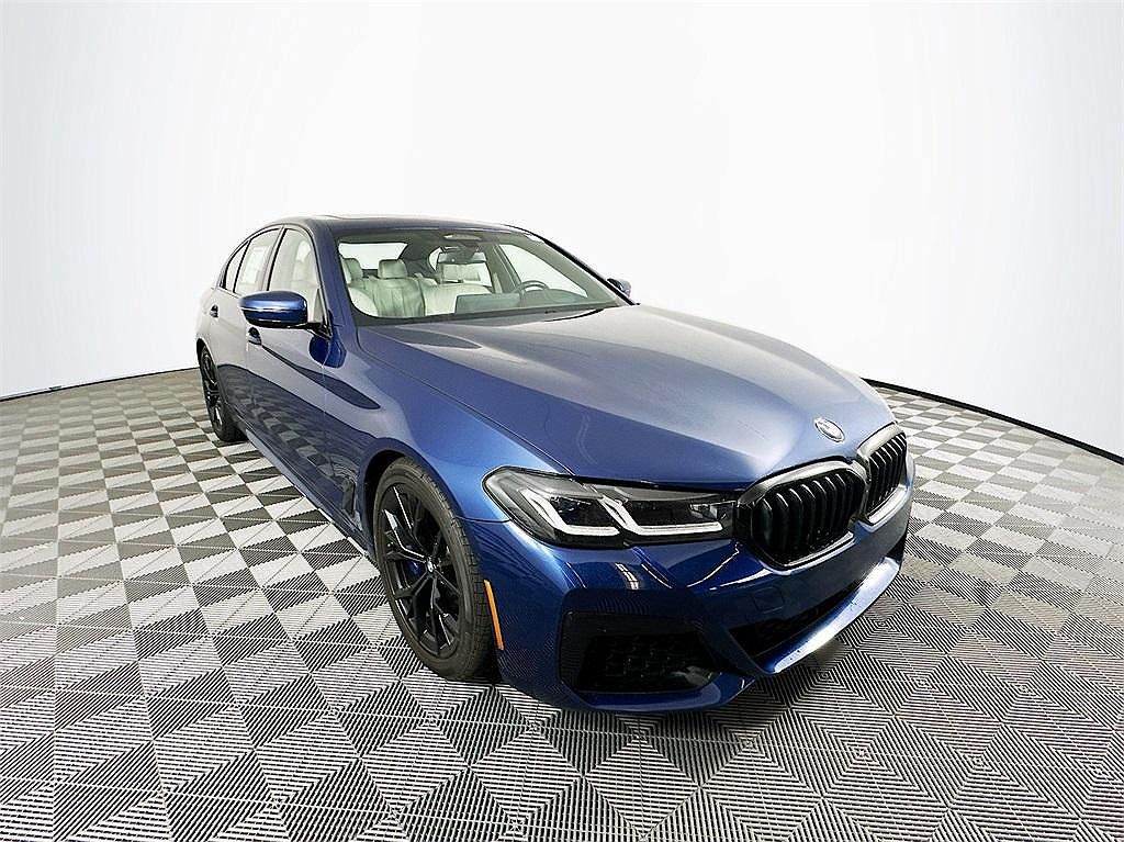 2021 BMW 5 Series M550i xDrive image 0