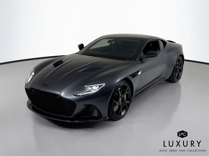 2019 Aston Martin DBS