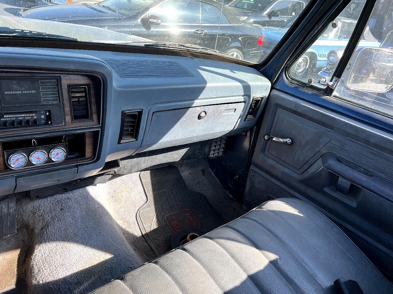 1989 Dodge Ram 100 null image 8