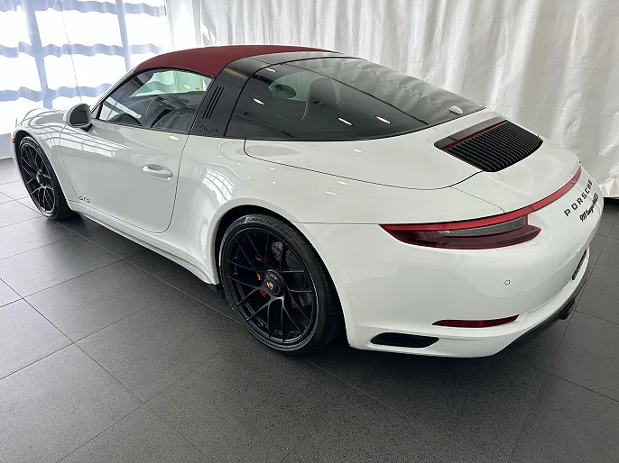 2018 Porsche 911