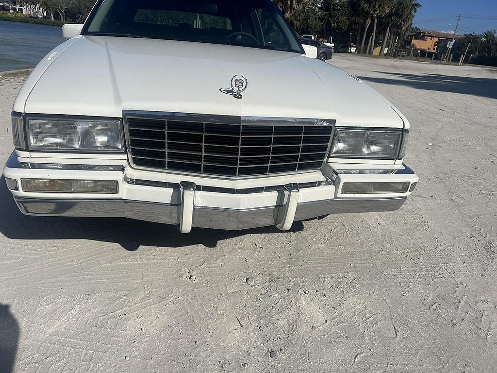 1993 Cadillac DeVille null image 4