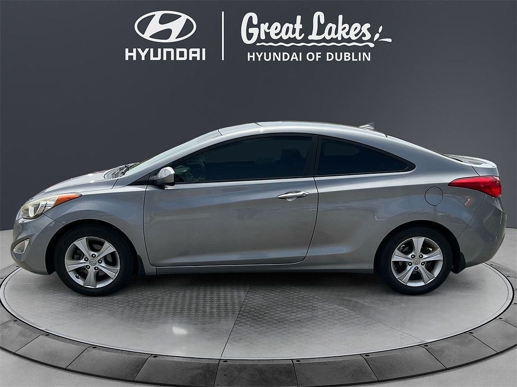 2013 Hyundai Elantra GS image 1