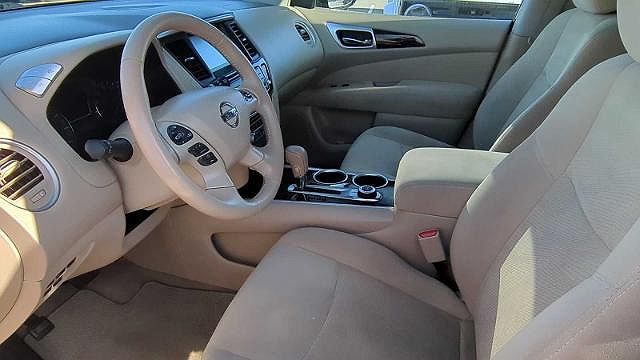 2013 Nissan Pathfinder SV image 1