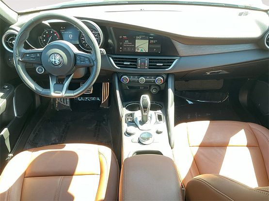 2022 Alfa Romeo Giulia Ti photo 11