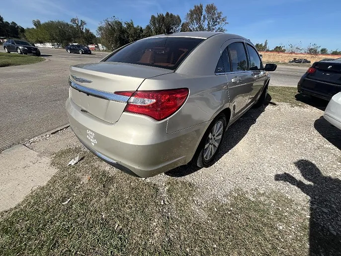 2014 Chrysler 200
