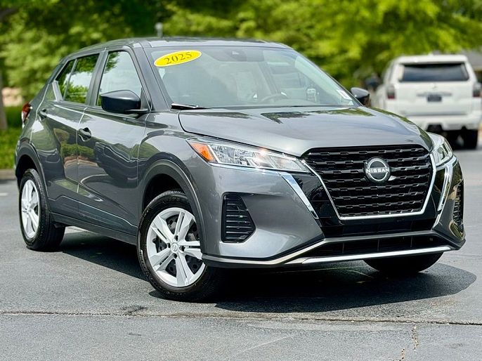 2025 Nissan Kicks