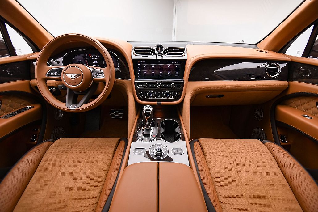 2023 Bentley Bentayga Speed image 3