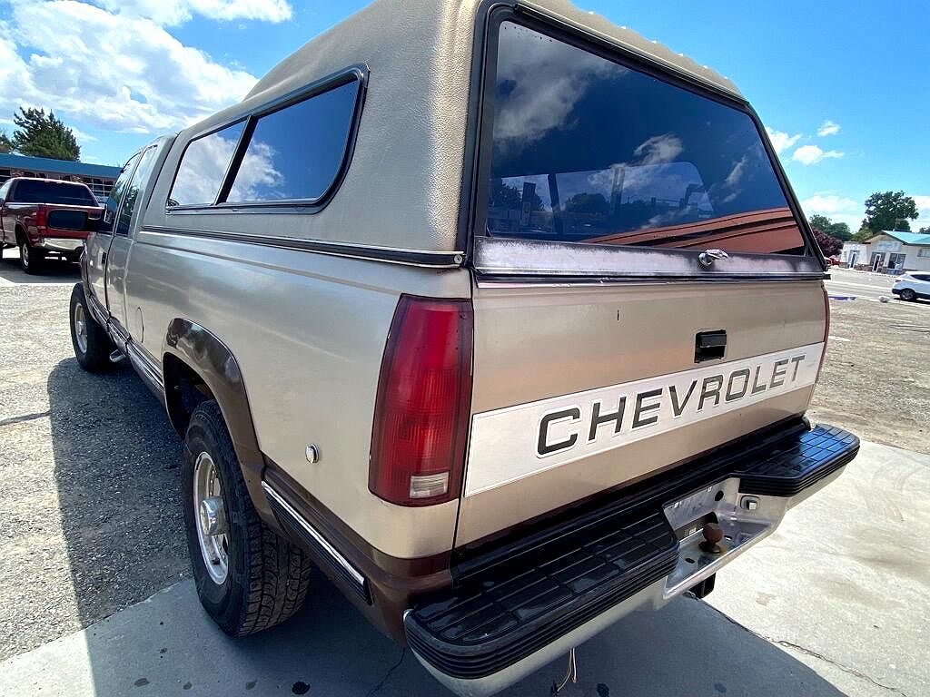 1988 Chevrolet C/K 3500 null image 3