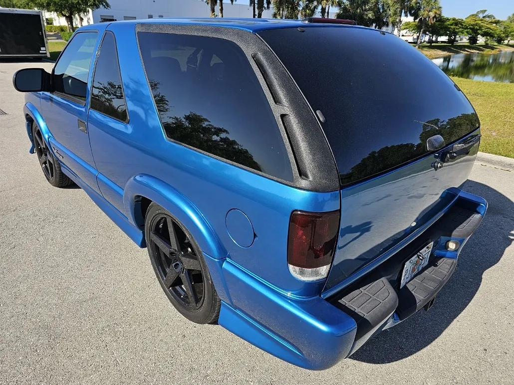 2001 Chevrolet Blazer Xtreme image 2