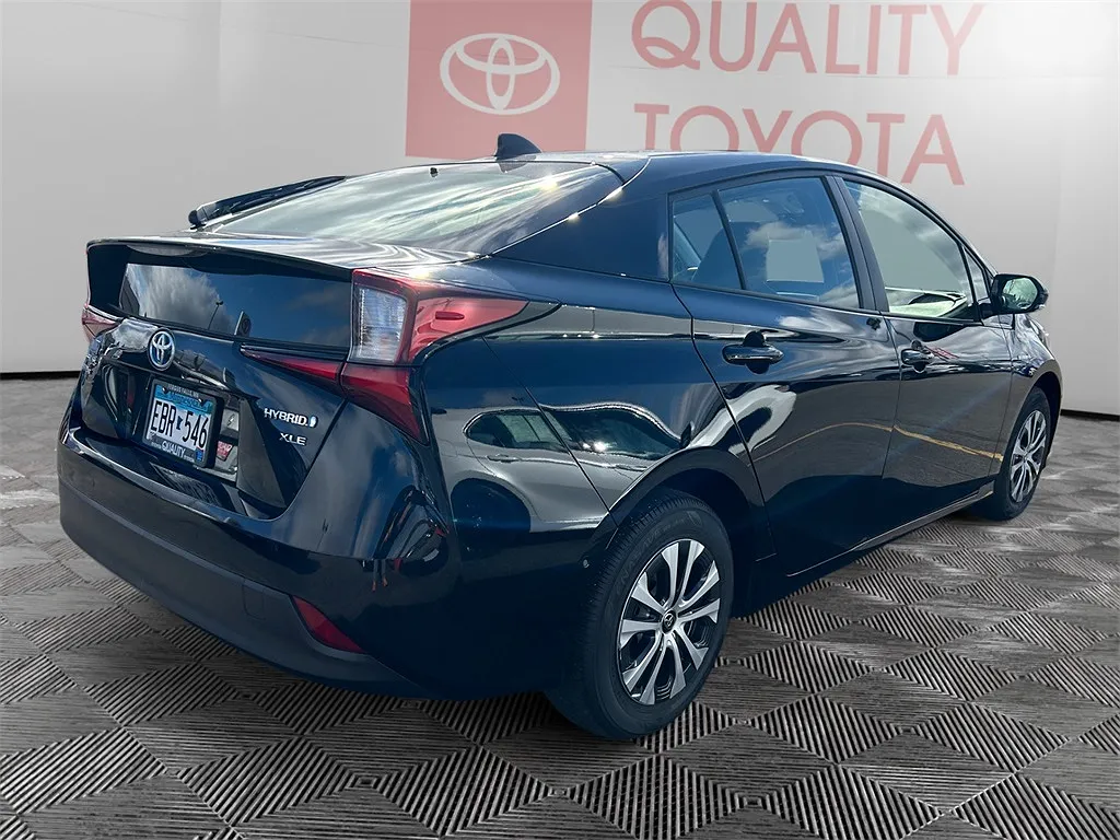 2020 Toyota Prius XLE image 2