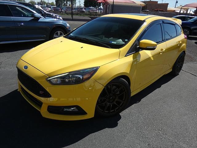 2017 Ford Focus ST image 0