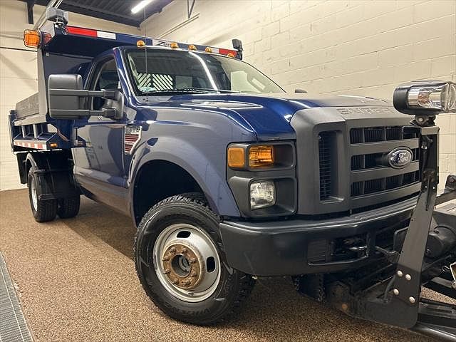 2010 Ford F-350 null image 1