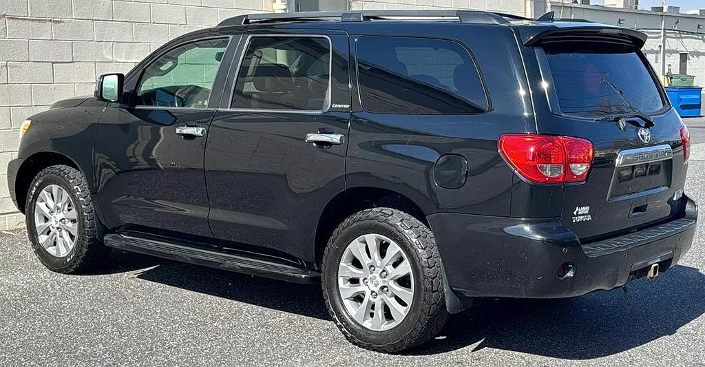 2010 Toyota Sequoia Limited Edition image 3