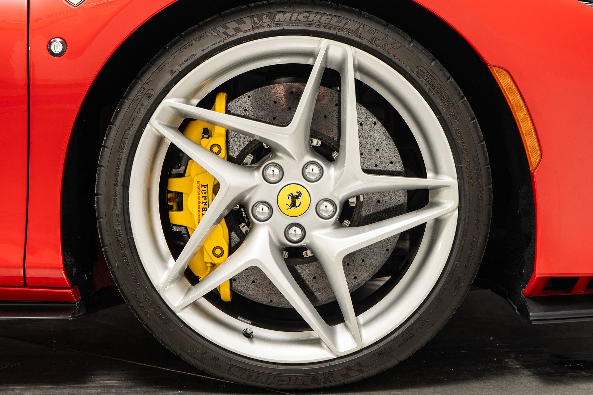 2021 Ferrari F8 Tributo null image 32