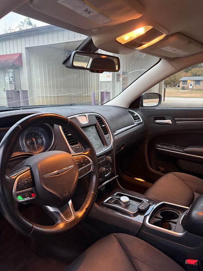 2018 Chrysler 300