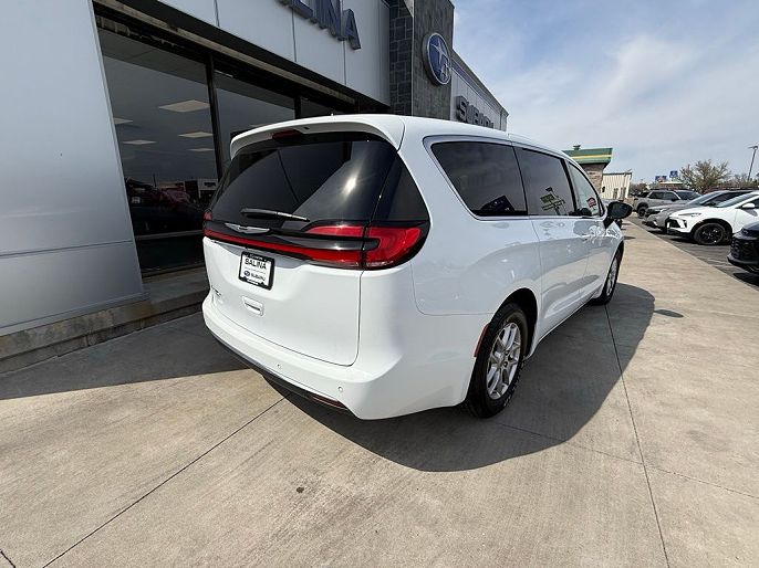 2024 Chrysler Pacifica