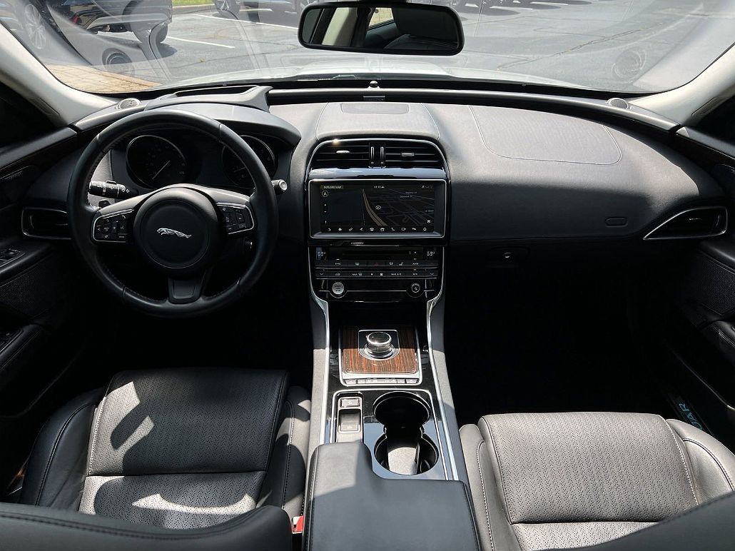 2017 Jaguar XE First Edition image 3