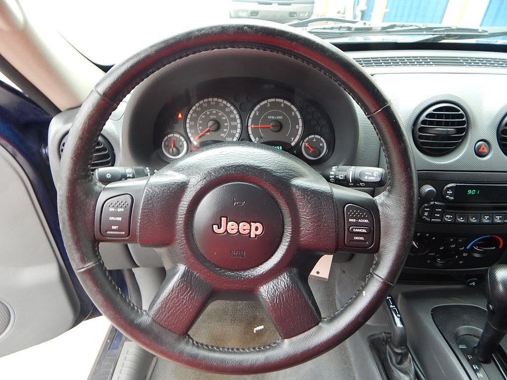 2006 Jeep Liberty Sport image 6